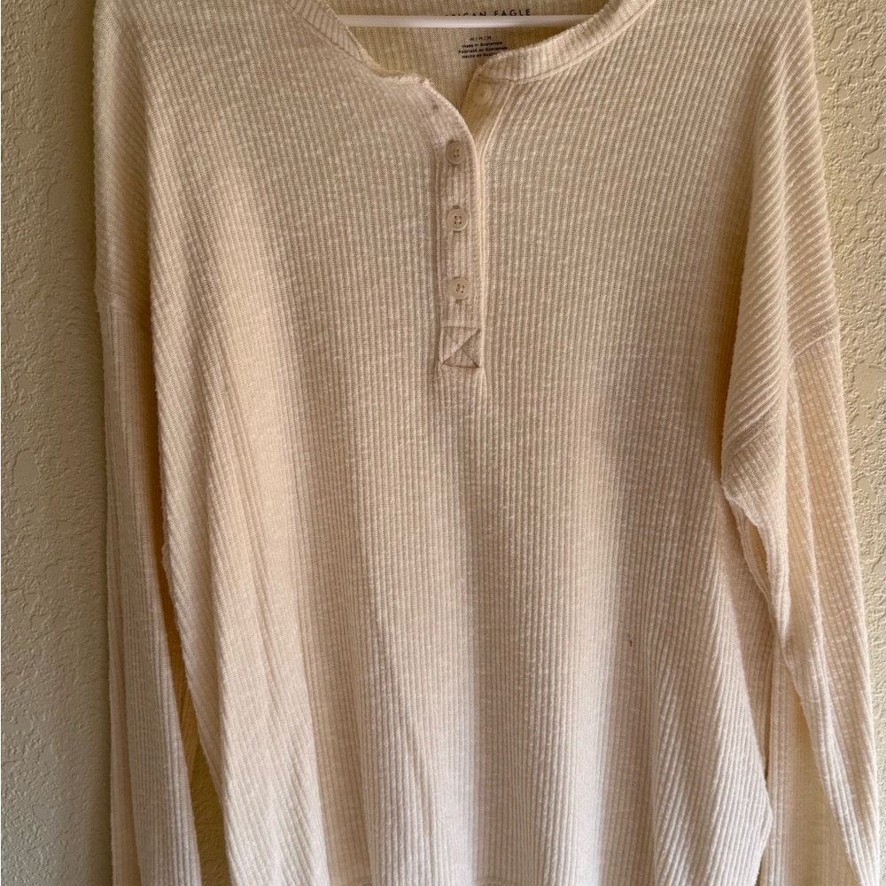 Cream American Eagle Long Sleeve Top